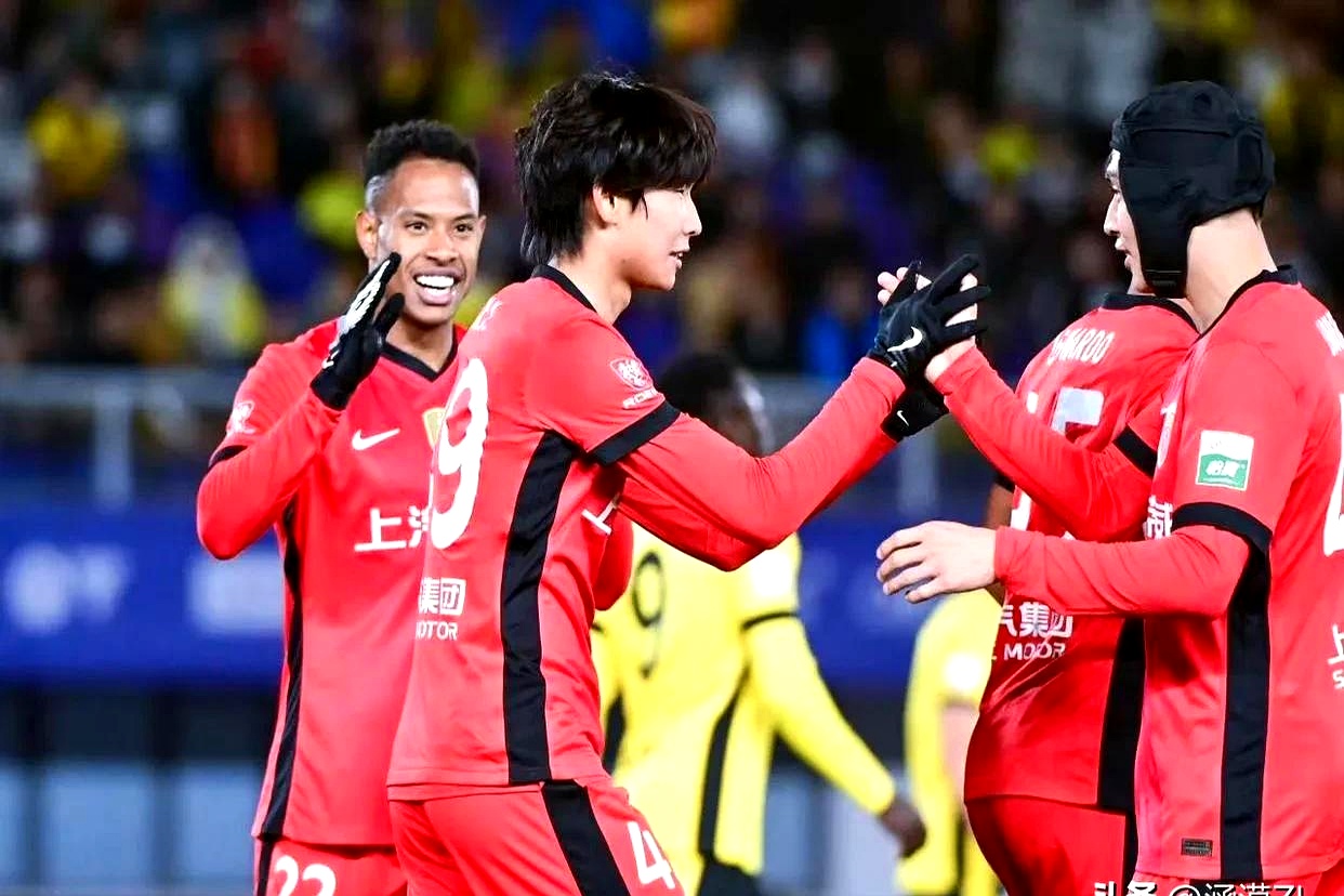 今晨上海海港备战CBA常规赛,绝杀压哨细节曝光,悬念犹存,球队文化再被提及的简单介绍 今晨上海海港备战CBA常规赛,绝杀压哨细节曝光,悬念犹存,球队文化再被提及的简单介绍